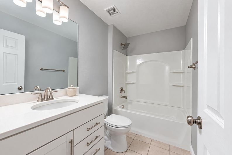 Photo 15 of 23 of 4897 Arena Ct, Liberty Twp, OH