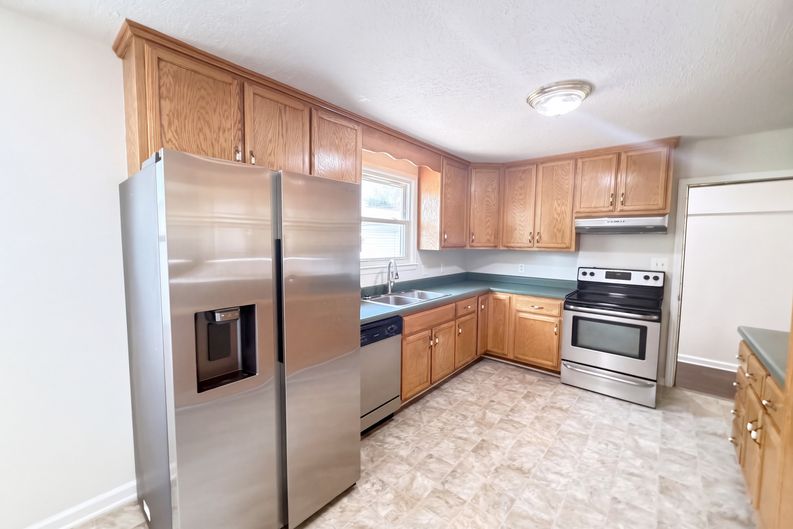 Photo 7 of 23 of 328 Kimbrough Rd, Clarksville, TN