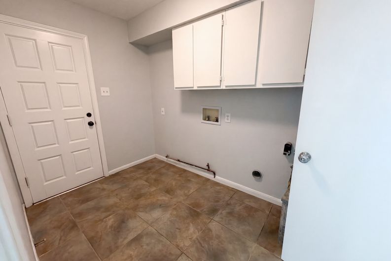 Photo 22 of 25 of 16121 Lakeview Dr, Jersey Village, TX