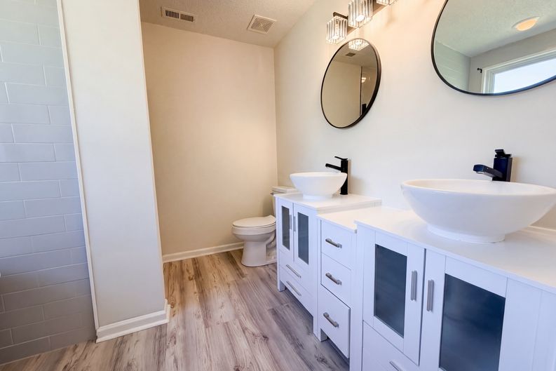 Photo 16 of 18 of 6032 Briggs Dr, Charlotte, NC