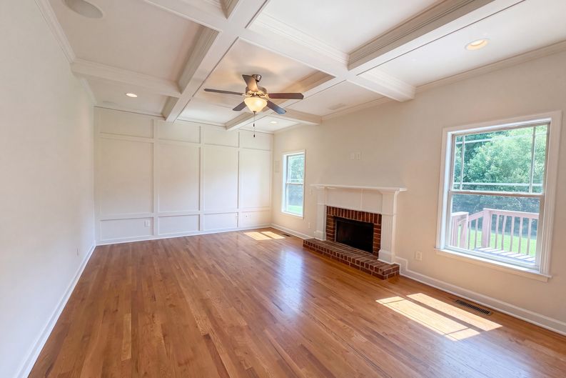 Photo 3 of 24 of 1032 Rudder Dr, Spring Hill, TN