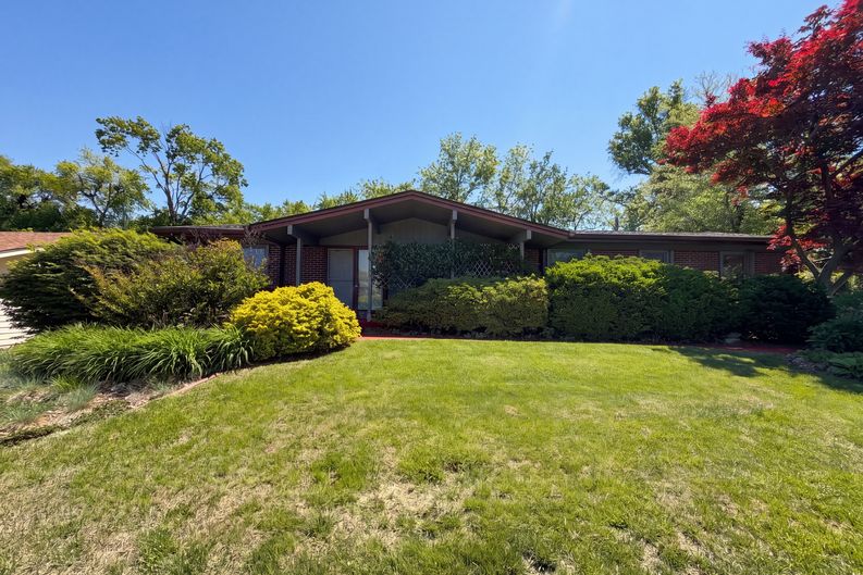 Photo 17 of 22 of 1440 Tina Dr, Florissant, MO