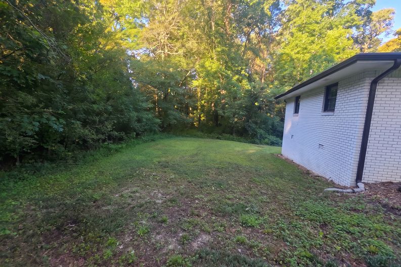 Photo 22 of 33 of 6489 N Sweetwater Rd, Lithia Springs, GA