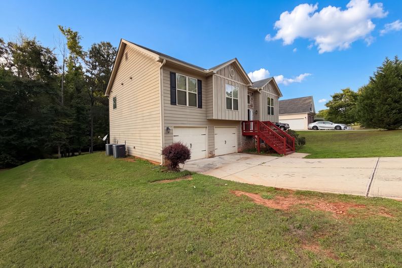 Photo 37 of 42 of 410 Redtail Rd, Jefferson, GA