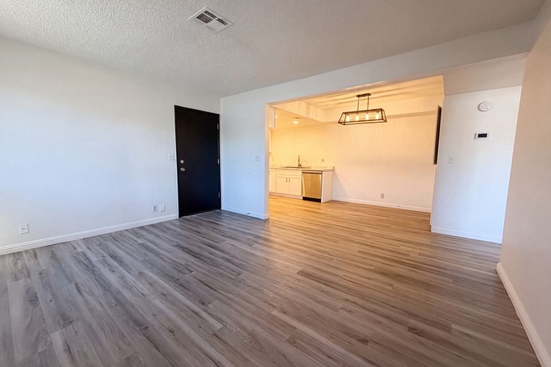 Photo 9 of 23 of 1701 E Katie Ave, Las Vegas, NV