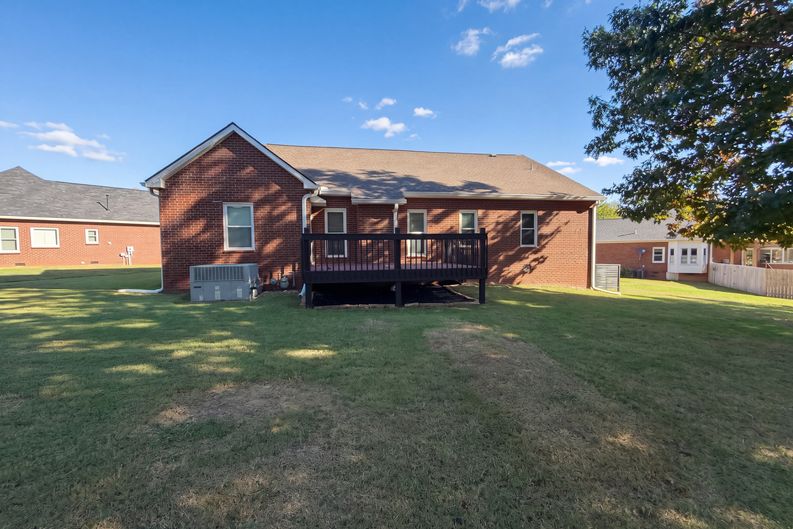 Photo 5 of 49 of 2738 Wales Ct, Thompsons Station, TN