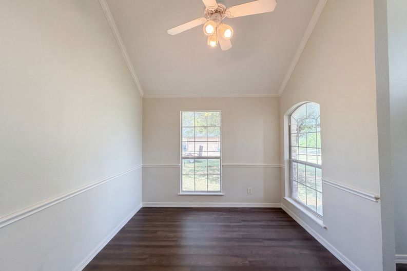 Photo 8 of 20 of 416 Fossil Rock Dr, Azle, TX