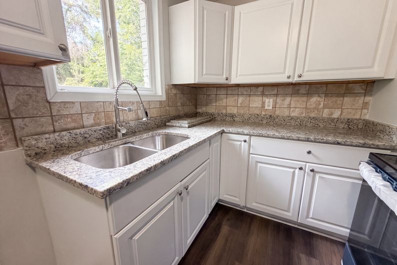 Photo 6 of 16 of 2109 Sheffield Rd, Raleigh, NC