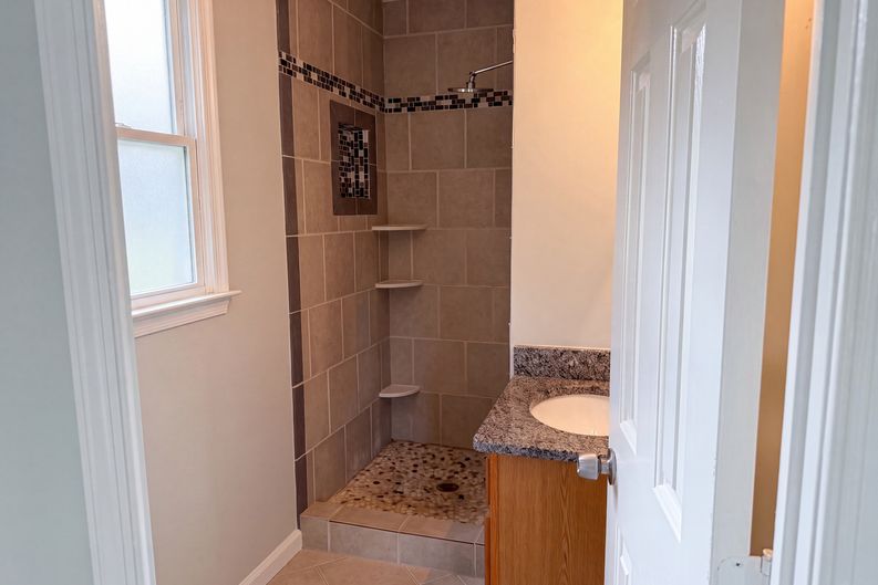 Photo 9 of 22 of 8749 Christopher Ln, Warrenton, VA
