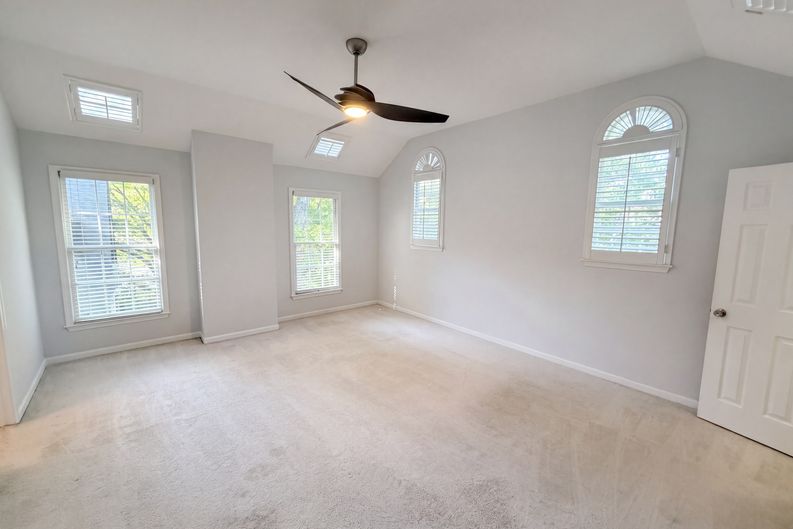 Photo 4 of 39 of 1821 Monroe Dr NE, Atlanta, GA