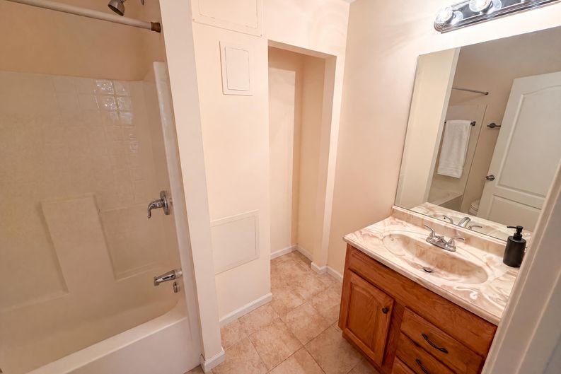 Photo 33 of 58 of 3612 Brookefall Ct, Suwanee, GA
