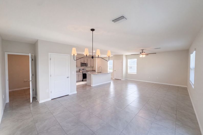 Photo 6 of 40 of 16176 Soft Fern Trce, Odessa, FL