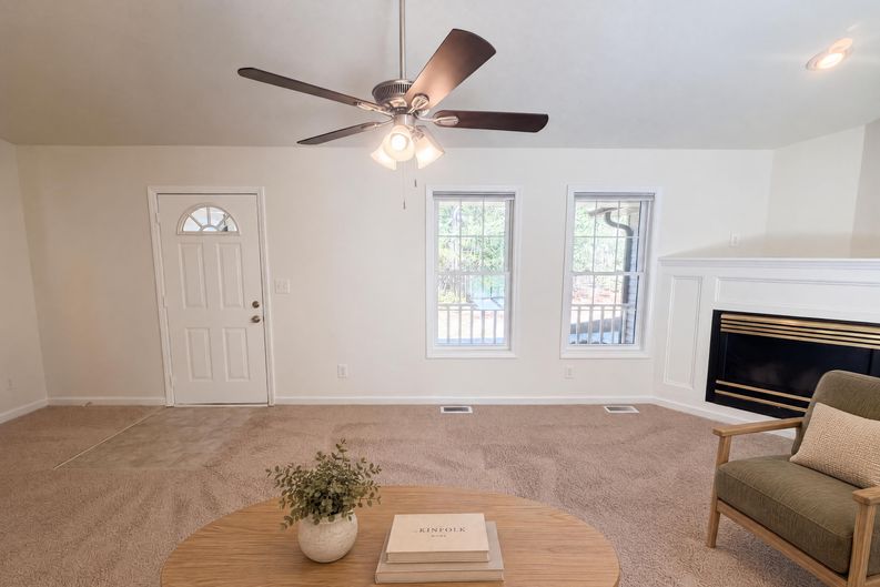 Photo 9 of 31 of 8507 Deer Path Ct, Stokesdale, NC