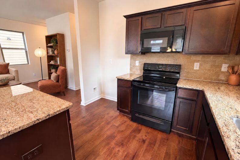Photo 7 of 22 of 11828 Lovejoy Crossing Blvd, Lovejoy, GA