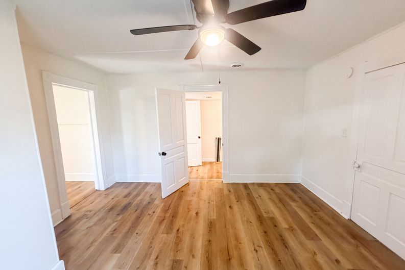 Photo 9 of 17 of 603 Cranbrook St, Greensboro, NC