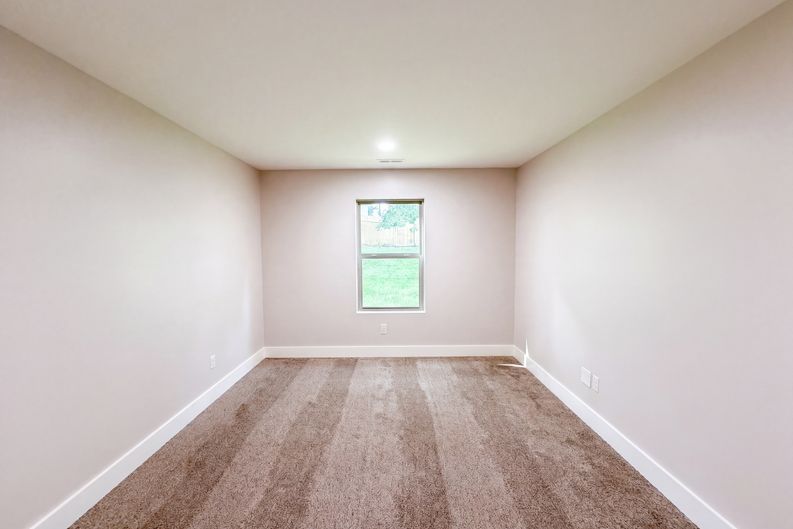 Photo 10 of 29 of 354 Fairway Dr, Dandridge, TN