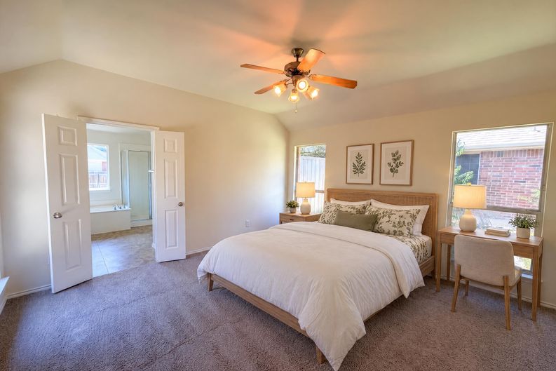 Photo 4 of 16 of 6401 Marquett Dr, Rowlett, TX