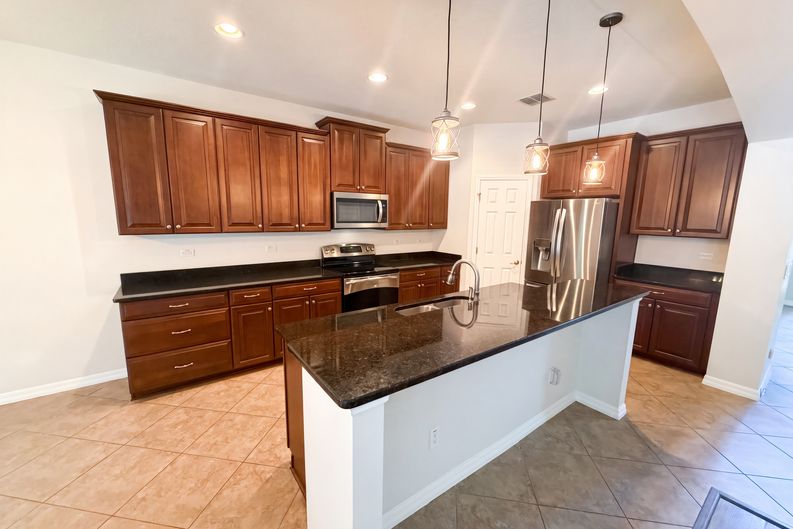 Photo 13 of 46 of 280 Chandler Cir, Oviedo, FL