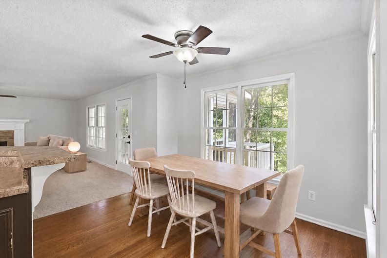 Photo 11 of 37 of 1077 Angel Ln, Powder Springs, GA