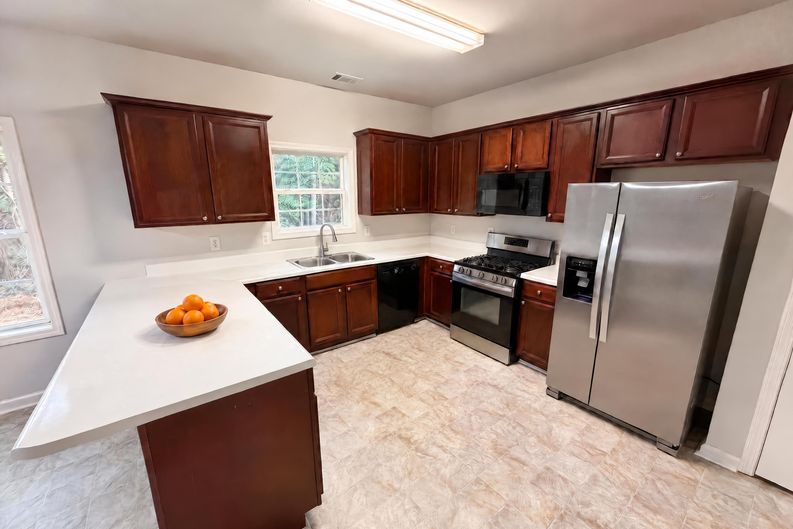 Photo 10 of 41 of 3105 Anneewakee Falls Pkwy, Douglasville, GA