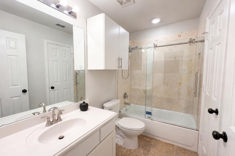Photo 11 of 24 of 4536 Risinghill Dr, Plano, TX