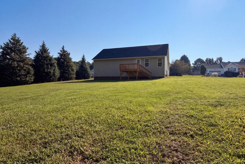 Photo 17 of 20 of 161 Patterdale Pl, Benson, NC