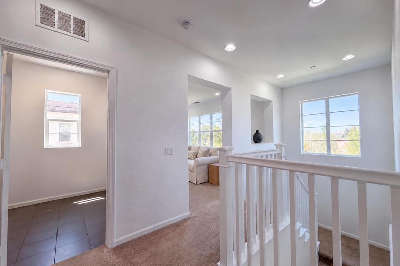 Photo 12 of 31 of 21981 Propello Dr, Santa Clarita, CA