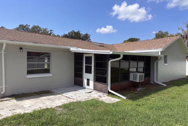 Photo 17 of 19 of 108 Camino Cir, Ormond Beach, FL