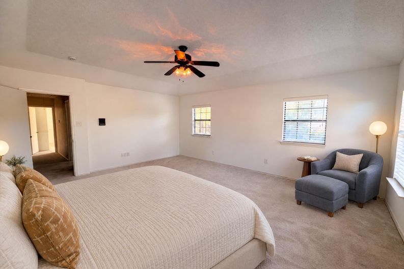 Photo 4 of 27 of 2226 Country Oaks Dr, Garland, TX