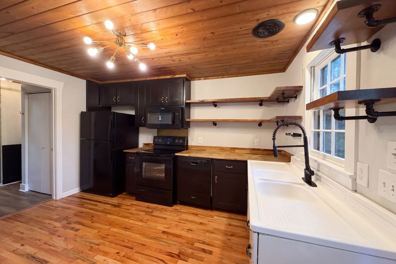 Photo 7 of 21 of 509 Drake Ave, Nashville, TN