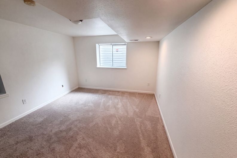 Photo 31 of 39 of 20890 E Sussex Ct, Parker, CO