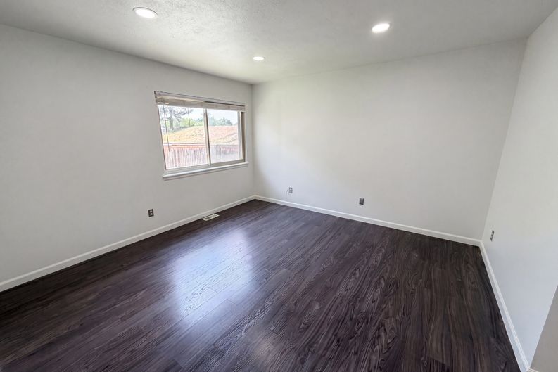 Photo 11 of 28 of 11835 Lincoln St, Northglenn, CO