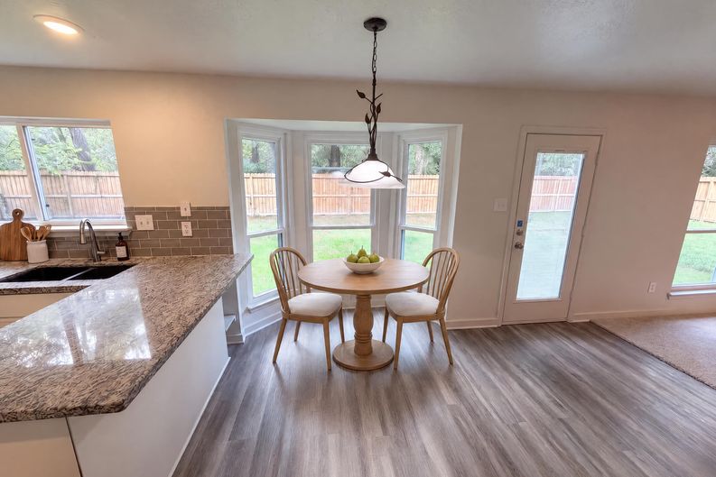 Photo 8 of 30 of 3706 Ember Spring Dr, Kingwood, TX