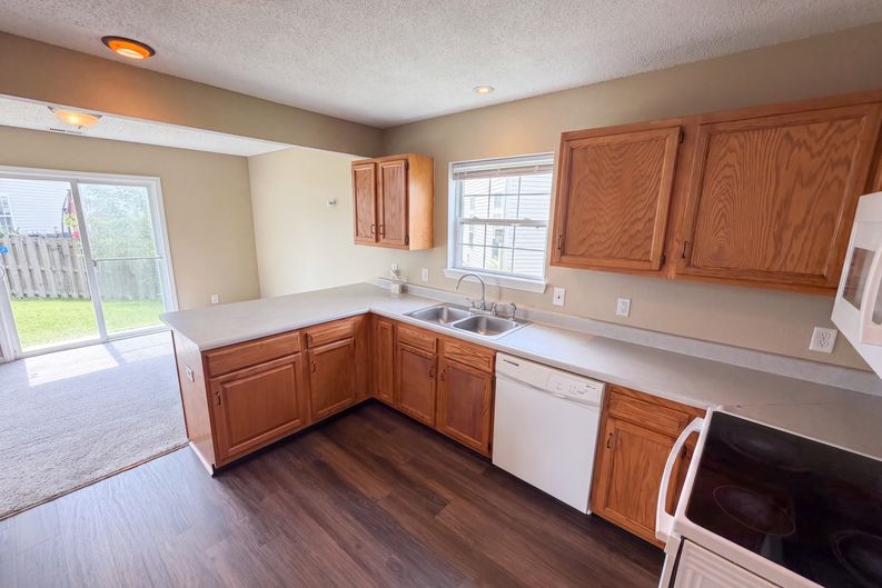 Photo 22 of 35 of 11307 Narrowleaf Dr, Indianapolis, IN