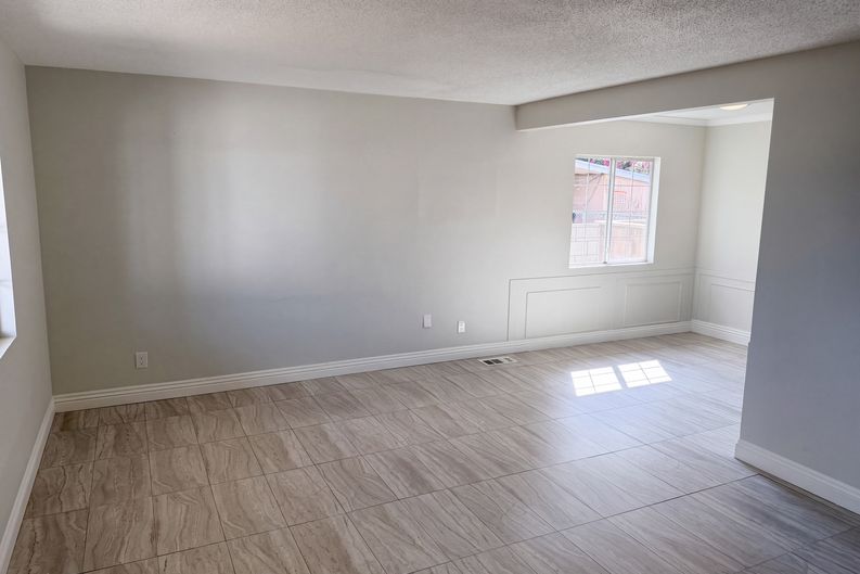 Photo 7 of 20 of 17787 Ivy Ave, Fontana, CA