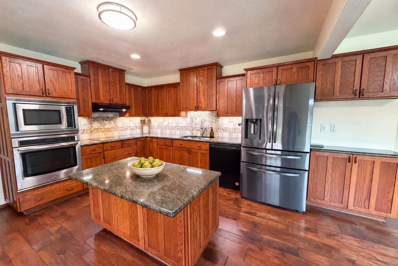 Photo 11 of 28 of 530 Shadowcrest Ln, Coppell, TX