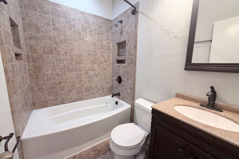 Photo 12 of 17 of 642 Gardiner St, Starke, FL