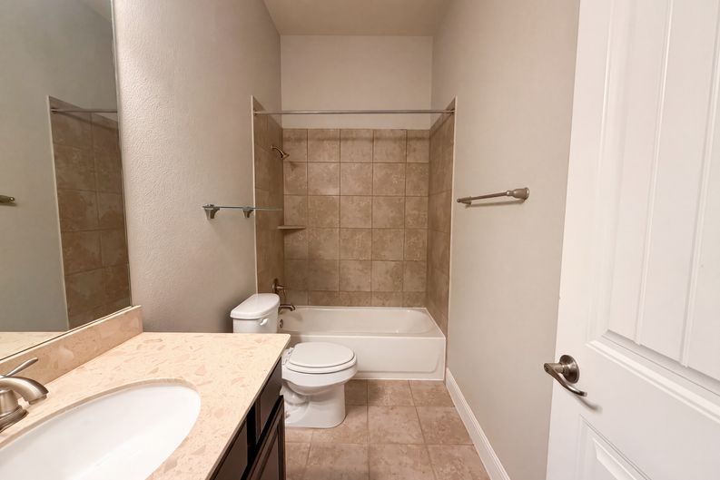 Photo 14 of 21 of 122 Bluehaw Dr, Georgetown, TX