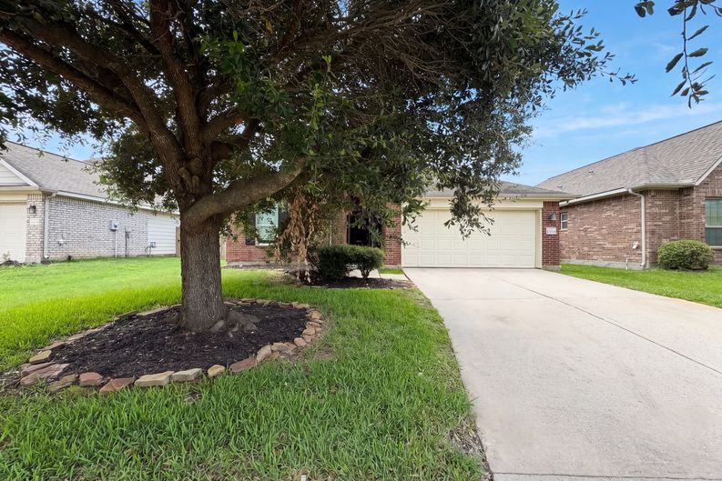 Photo 18 of 20 of 6843 Tammany Manor Ln, Spring, TX