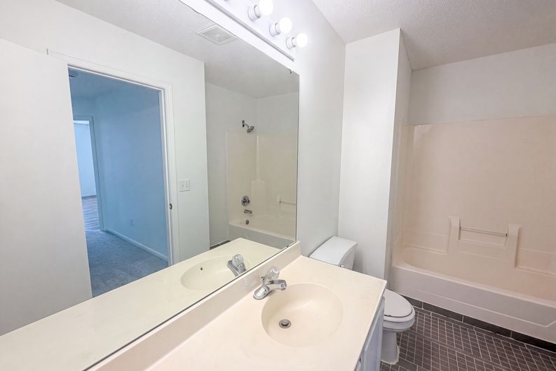 Photo 16 of 21 of 14210 Xenon St NW, Ramsey, MN