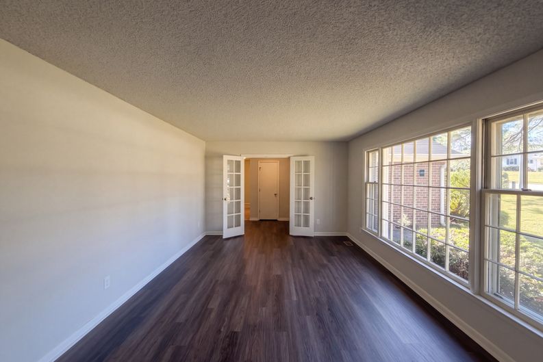 Photo 8 of 20 of 2101 Fordham Dr, Fayetteville, NC