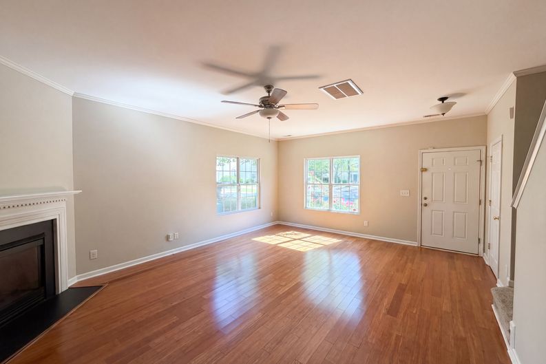 Photo 7 of 17 of 43 Edgebrook Cir, Durham, NC