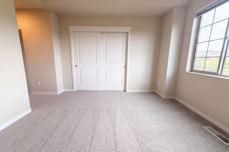 Photo 12 of 21 of 28428 SW Villebois Dr N, Wilsonville, OR