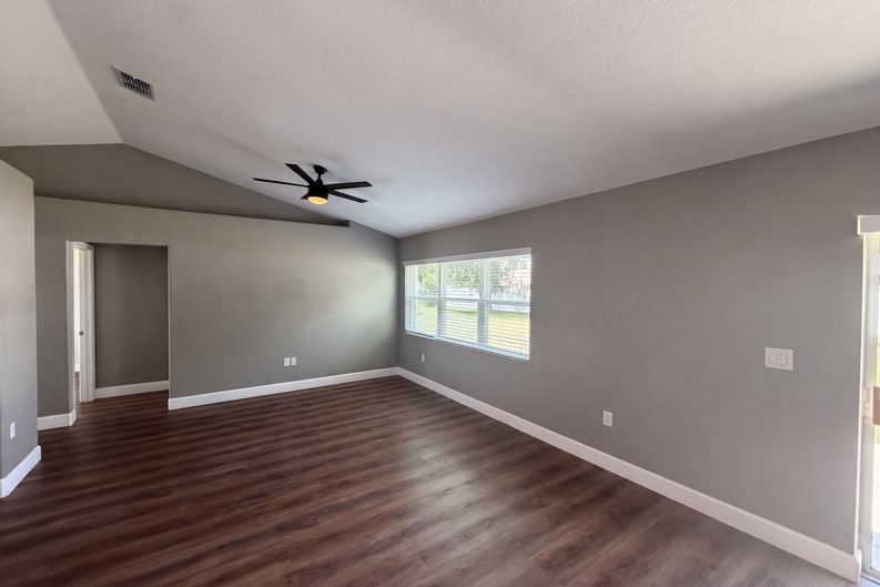 Photo 6 of 33 of 11413 Sand Hill Ave, Spring Hill, FL