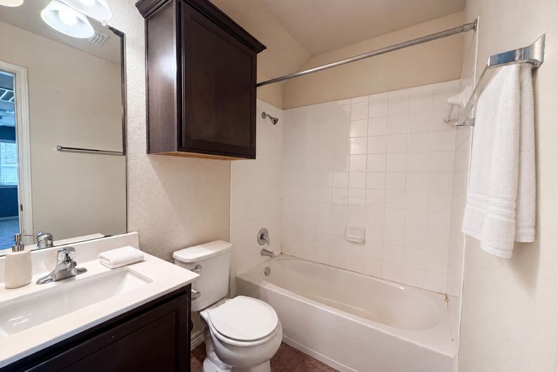 Photo 13 of 24 of 824 Tuscan Rd, Harker Heights, TX