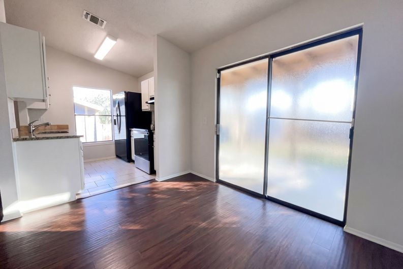 Photo 7 of 16 of 15009 Winter View Dr, San Antonio, TX