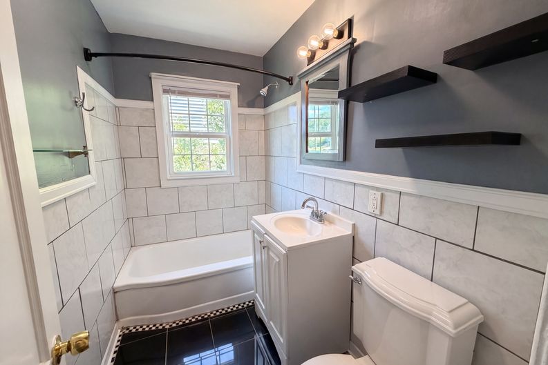 Photo 6 of 16 of 127 Nelson St, Durham, NC
