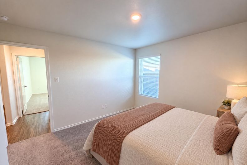 Photo 21 of 28 of 300 Arnage Dr, Hutto, TX