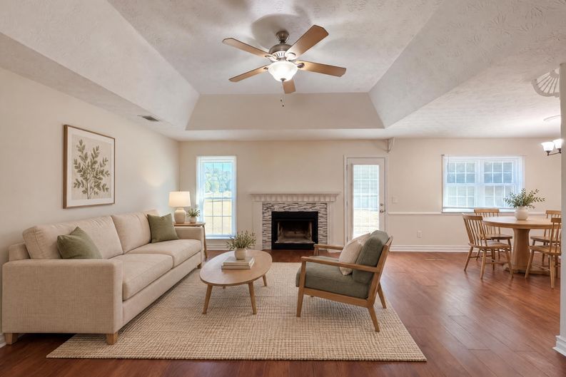 Photo 3 of 26 of 3040 Raymonds Ct, Loganville, GA
