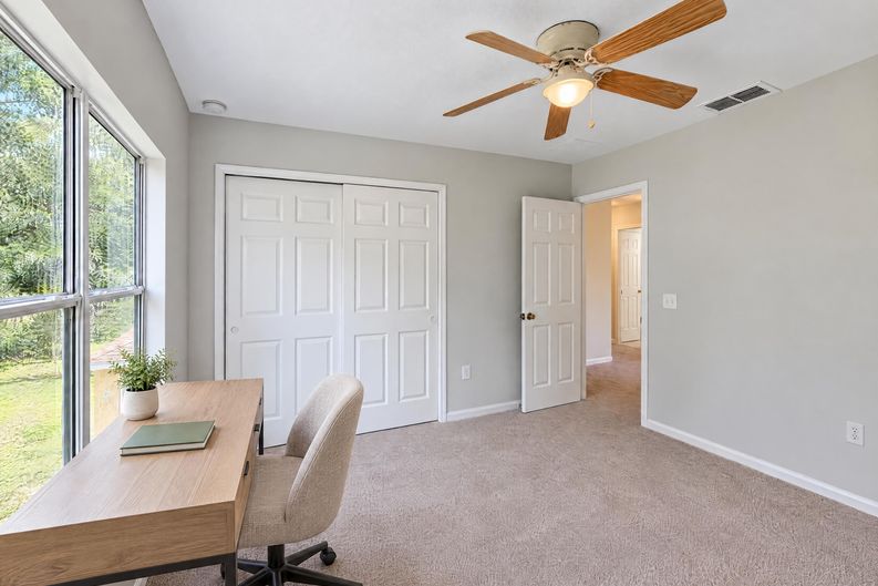 Photo 14 of 26 of 2474 Mallow Oak Ct, Apopka, FL